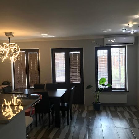 Sweet Home Кутаиси Екстериор снимка