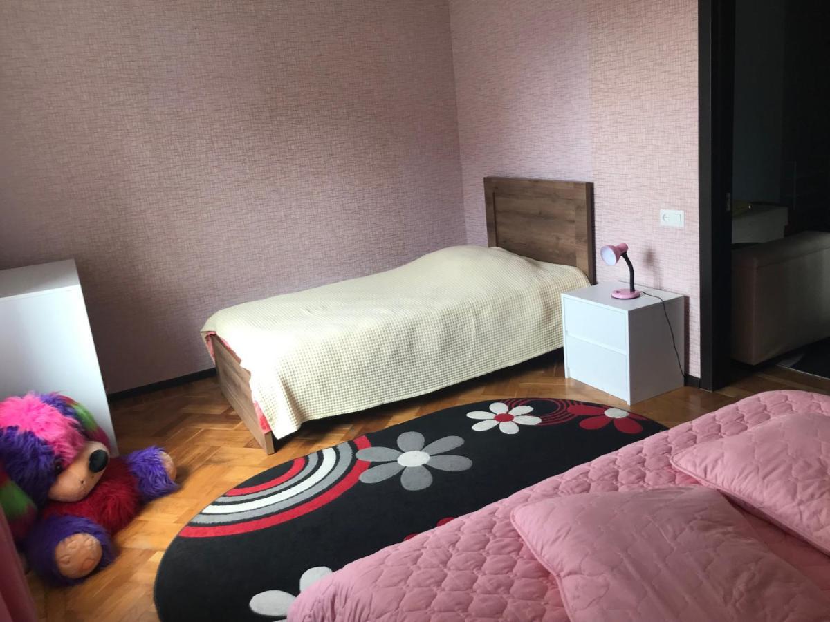 Sweet Home Кутаиси Екстериор снимка